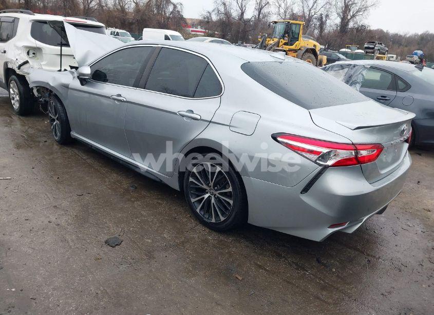 Photo 3 of 2020 Toyota Camry SE AWD (VIN 4T1J11BK6LU014872)