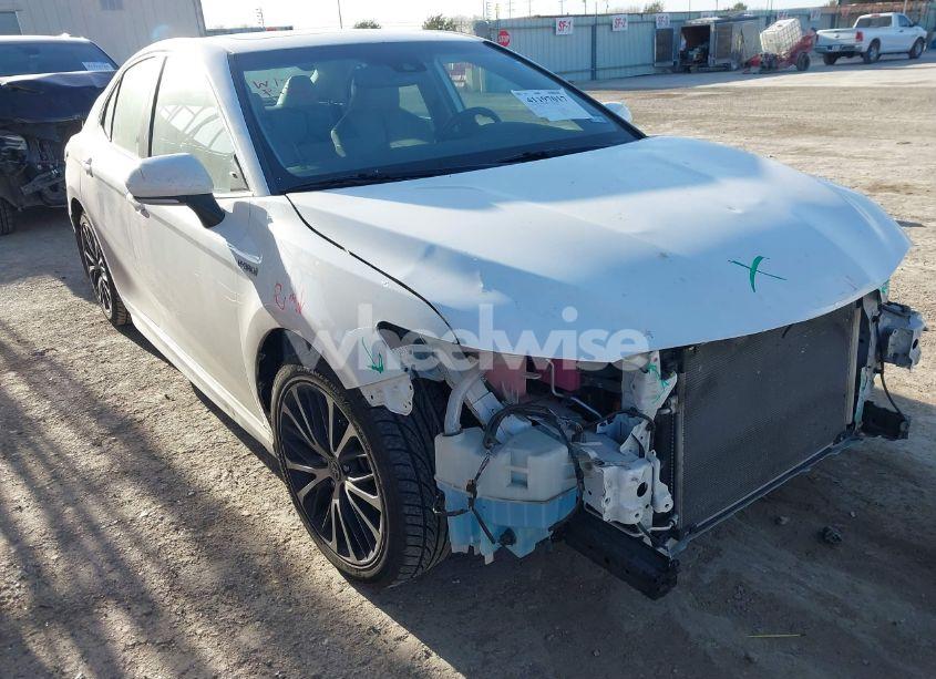 2020 Toyota Camry SE HYBRID (VIN 4T1J31AK0LU533783) main photo