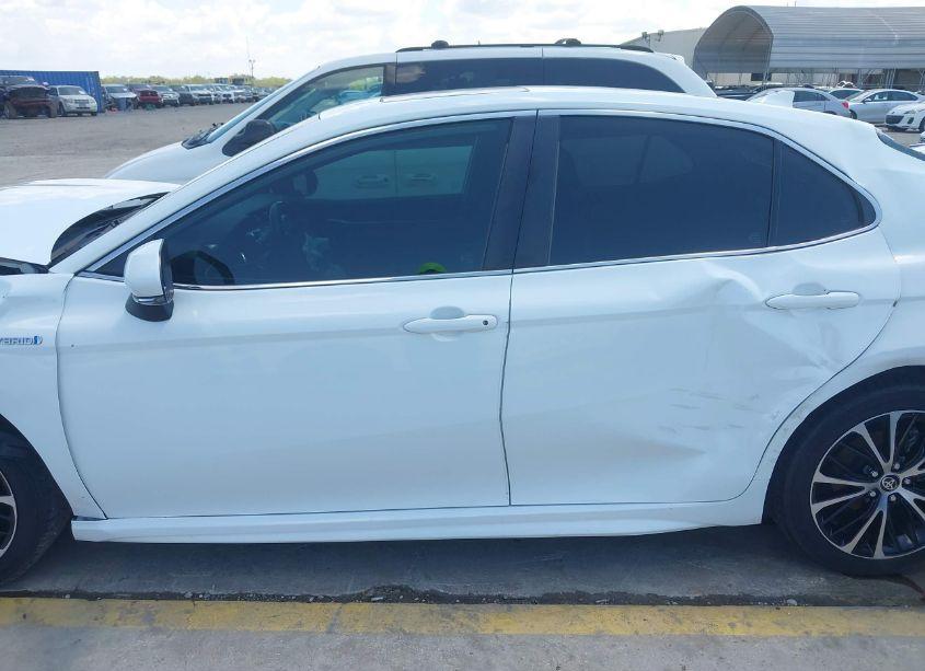 Photo 14 of 2020 Toyota Camry SE HYBRID (VIN 4T1J31AK1LU014371)