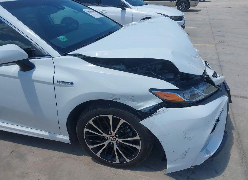 Photo 17 of 2020 Toyota Camry SE HYBRID (VIN 4T1J31AK1LU014371)