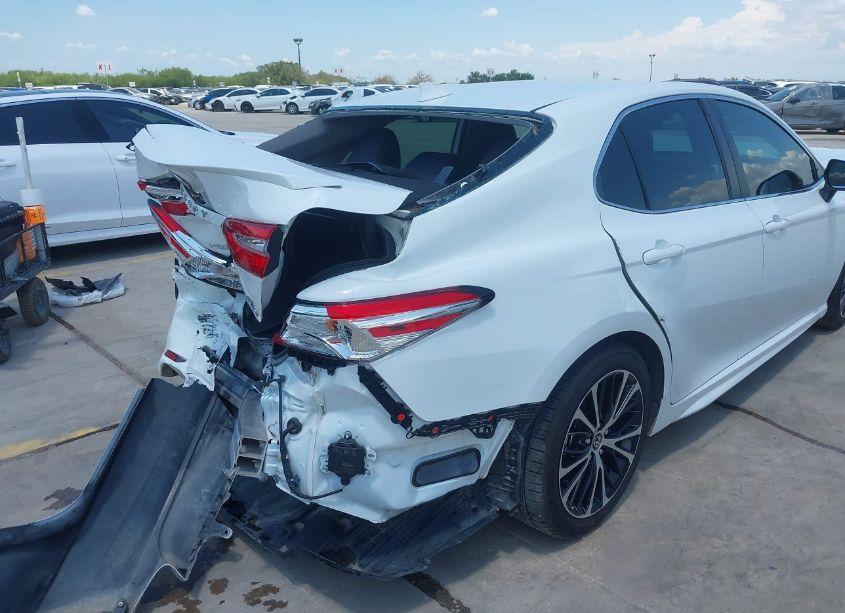 Photo 18 of 2020 Toyota Camry SE HYBRID (VIN 4T1J31AK1LU014371)