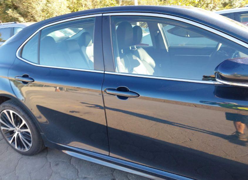 Photo 13 of 2020 Toyota Camry SE HYBRID (VIN 4T1J31AK1LU539088)