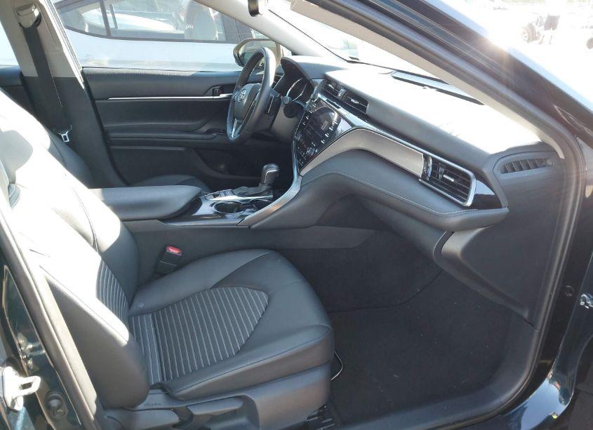 Photo 5 of 2020 Toyota Camry SE HYBRID (VIN 4T1J31AK1LU539088)