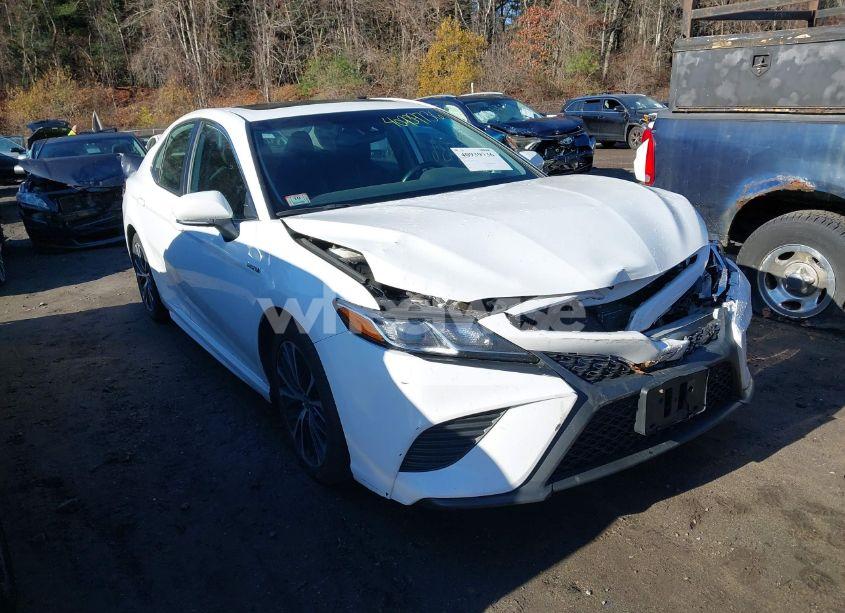 2020 Toyota Camry SE HYBRID (VIN 4T1J31AK2LU542694) main photo