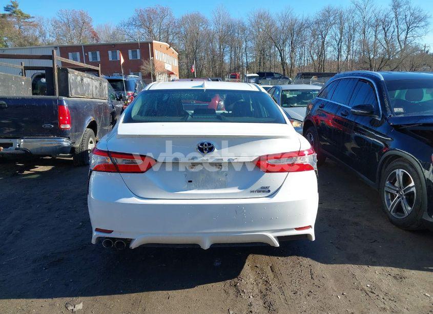 Photo 16 of 2020 Toyota Camry SE HYBRID (VIN 4T1J31AK2LU542694)