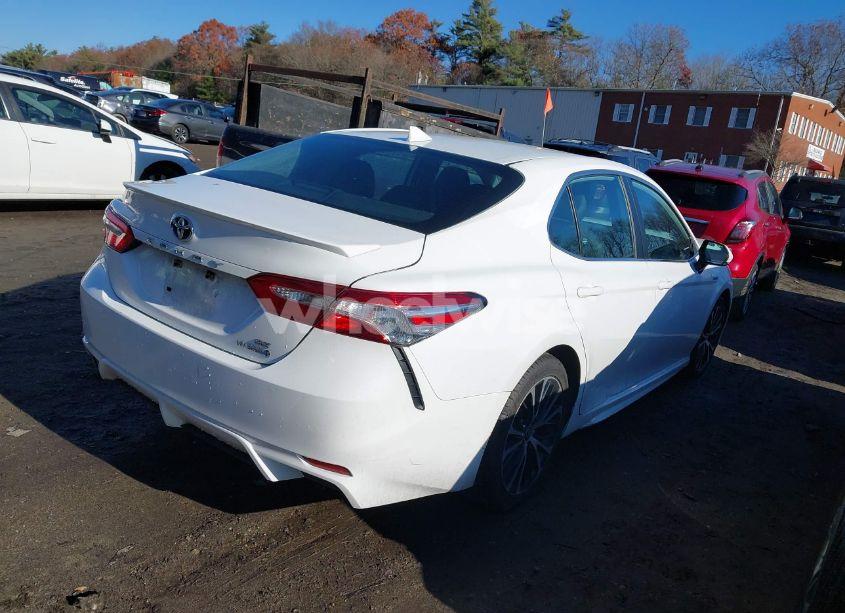 Photo 4 of 2020 Toyota Camry SE HYBRID (VIN 4T1J31AK2LU542694)