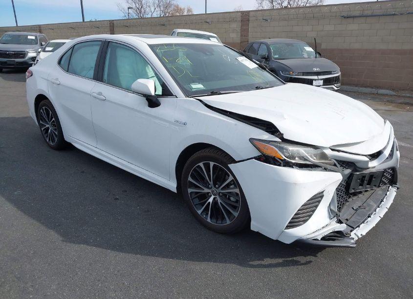 2020 Toyota Camry SE HYBRID (VIN 4T1J31AK3LU534569) main photo