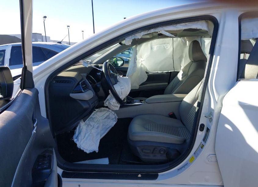 Photo 5 of 2020 Toyota Camry SE HYBRID (VIN 4T1J31AK3LU534569)