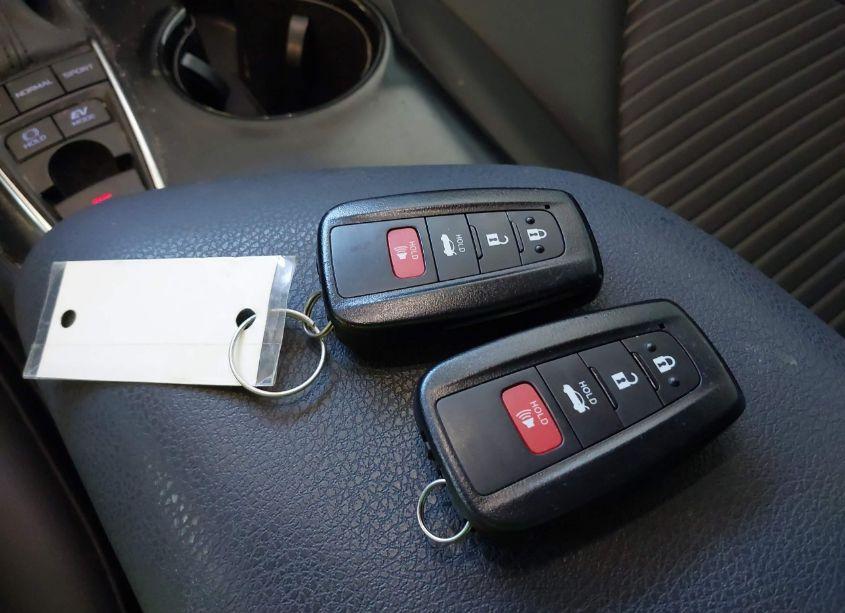 Photo 11 of 2020 Toyota Camry SE HYBRID (VIN 4T1J31AK4LU529543)