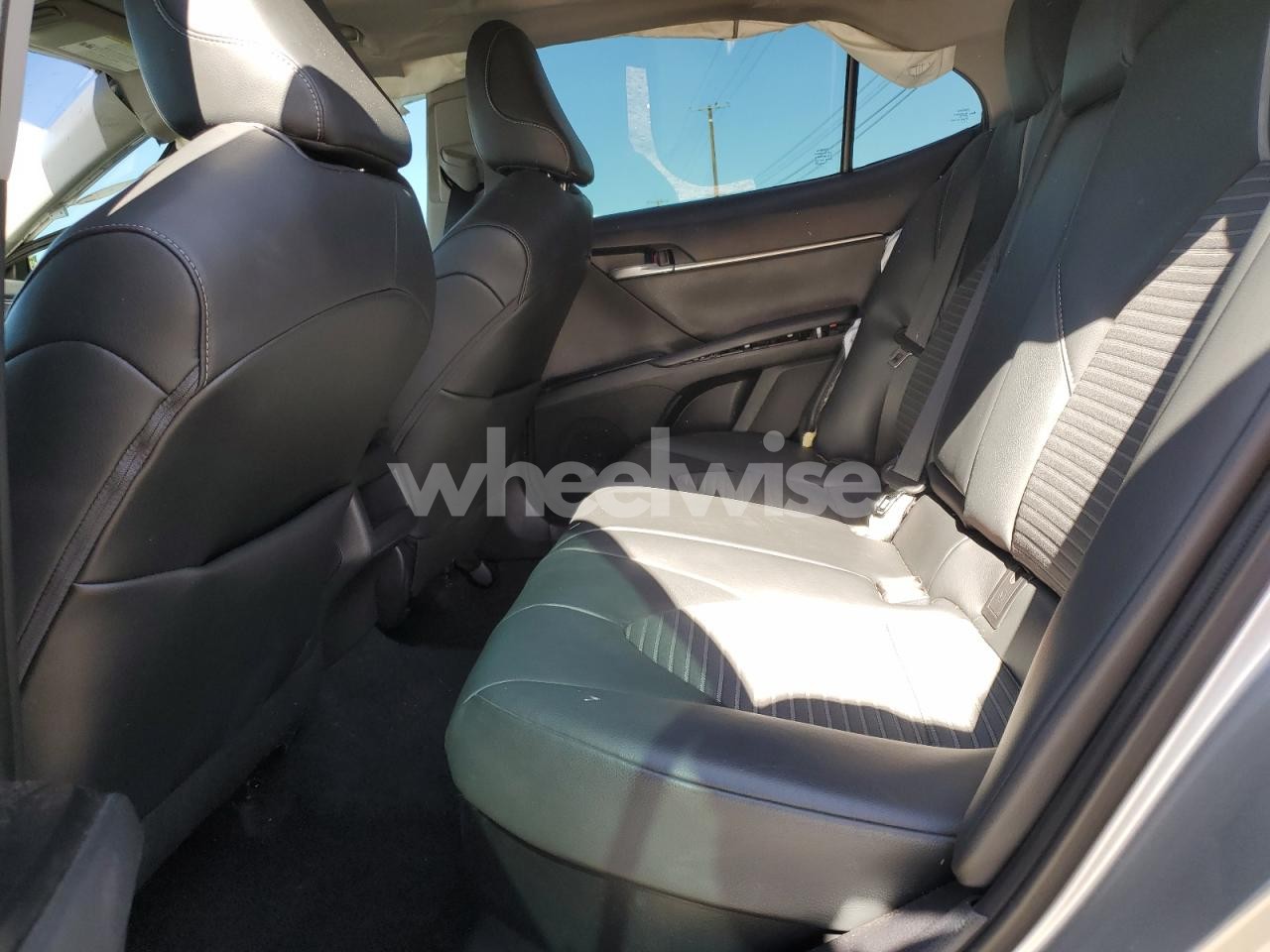 Photo 10 of 2020 TOYOTA CAMRY SE (VIN 4T1J31AK4LU540803)