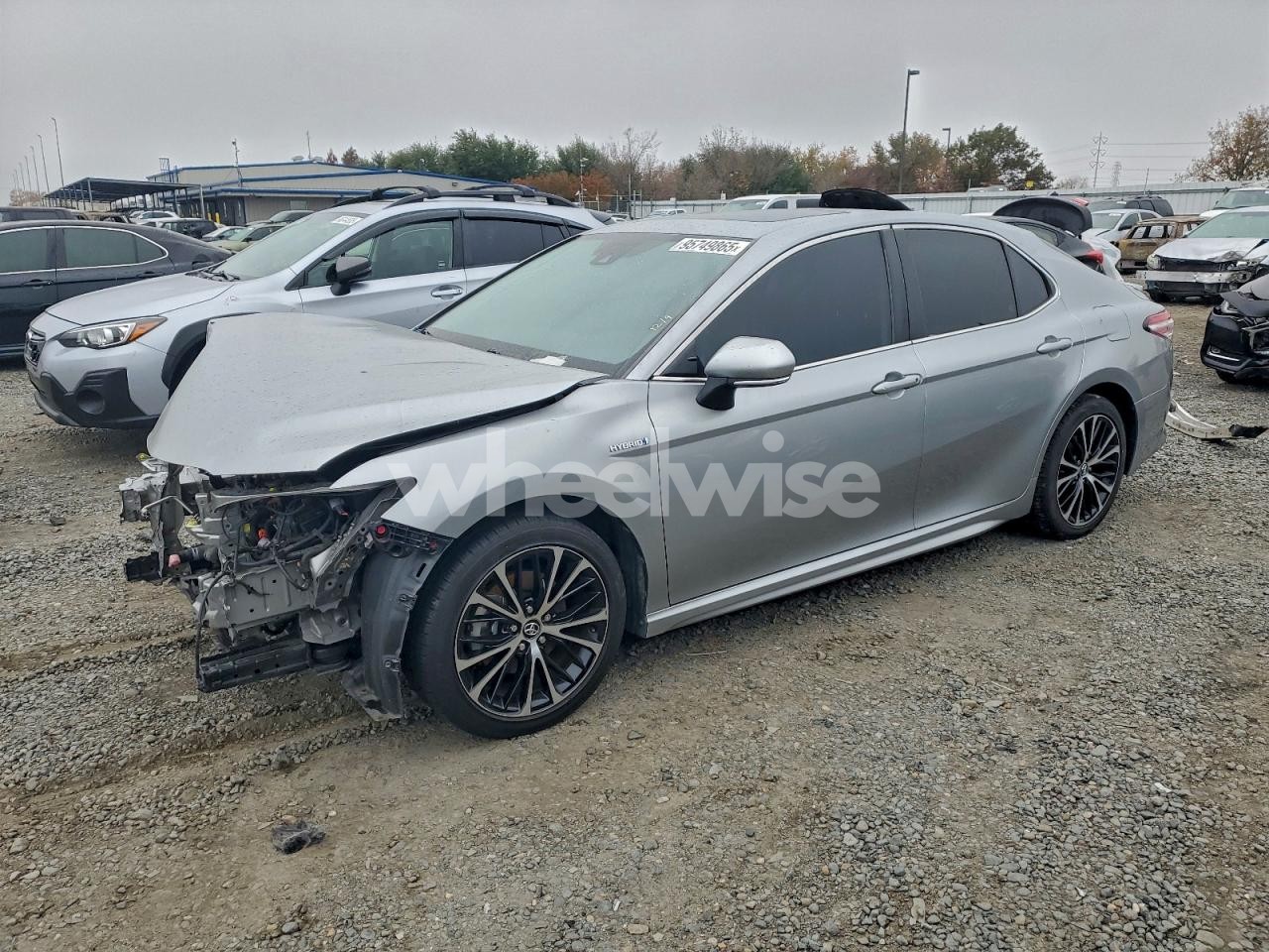 2020 TOYOTA CAMRY SE (VIN 4T1J31AK7LU524370) main photo