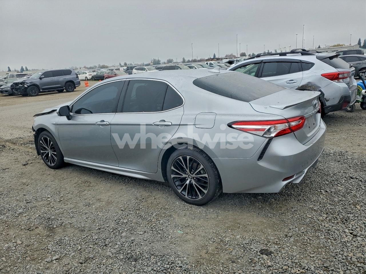 Photo 2 of 2020 TOYOTA CAMRY SE (VIN 4T1J31AK7LU524370)