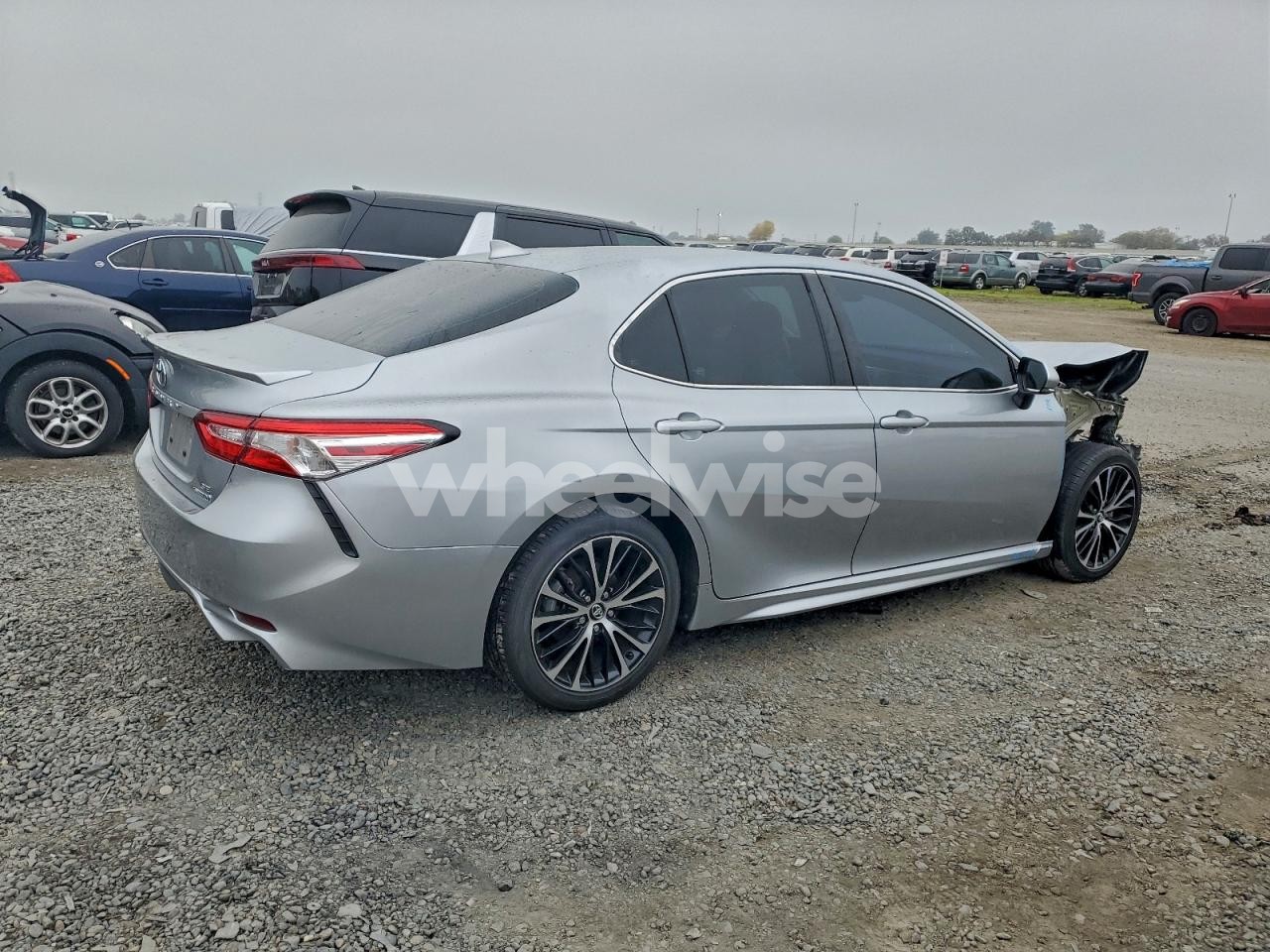 Photo 3 of 2020 TOYOTA CAMRY SE (VIN 4T1J31AK7LU524370)