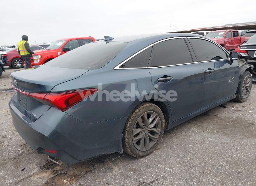 Photo 4 of 2022 Toyota Avalon XLE (VIN 4T1JZ1FB2NU073049)