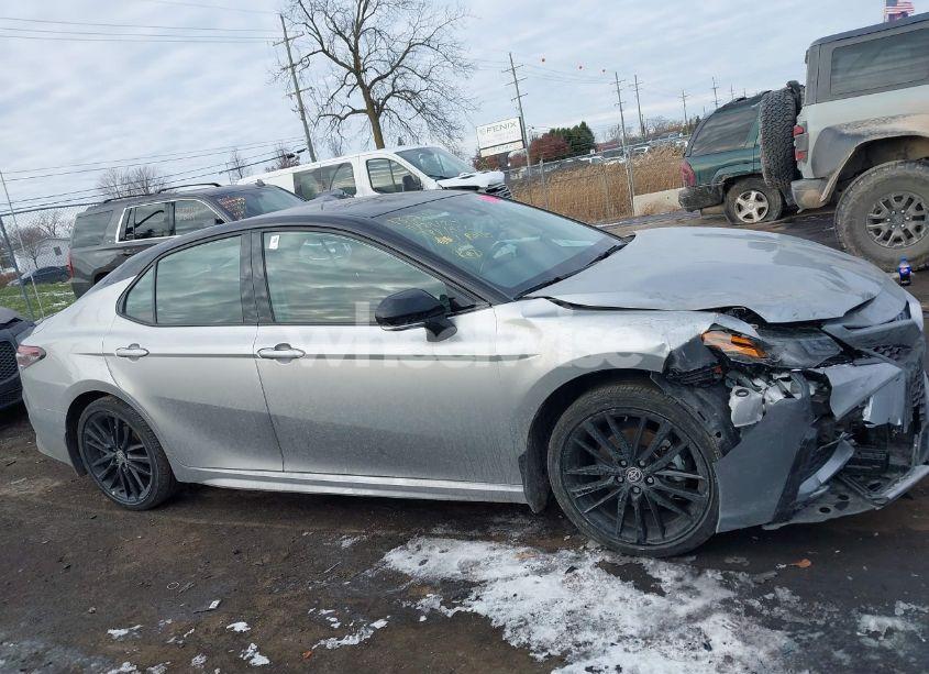 Photo 13 of 2024 Toyota Camry HYBRID XSE (VIN 4T1K31AK0RU065132)