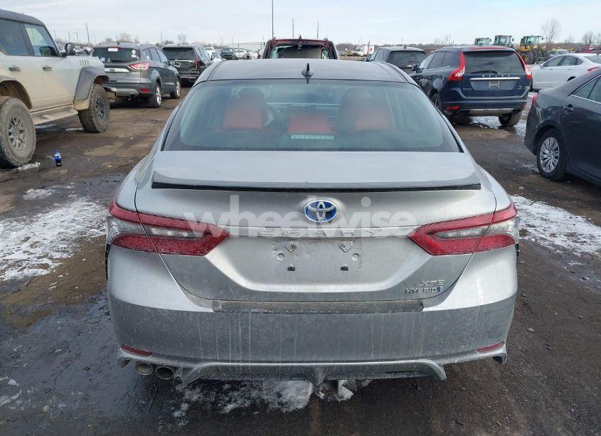 Photo 16 of 2024 Toyota Camry HYBRID XSE (VIN 4T1K31AK0RU065132)