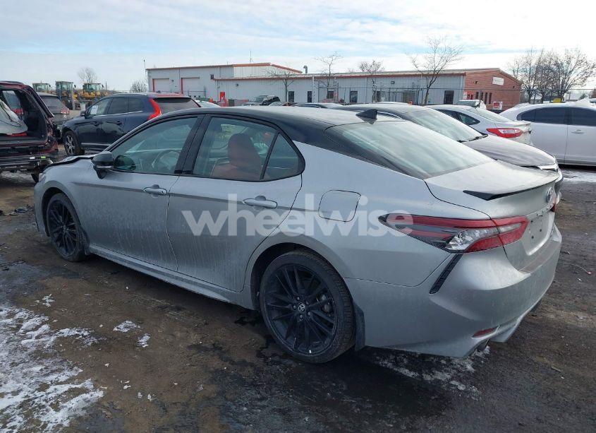 Photo 3 of 2024 Toyota Camry HYBRID XSE (VIN 4T1K31AK0RU065132)