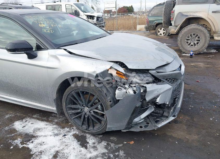 Photo 6 of 2024 Toyota Camry HYBRID XSE (VIN 4T1K31AK0RU065132)