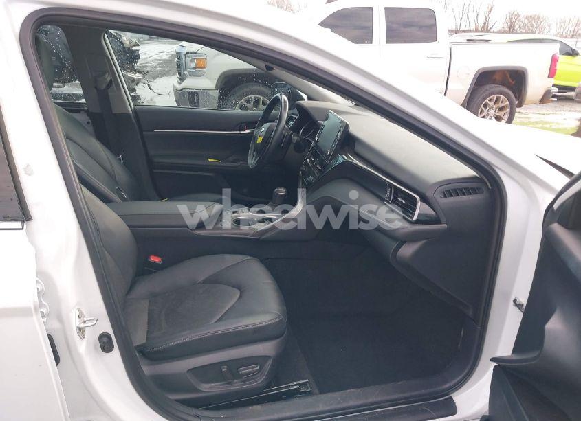 Photo 5 of 2021 Toyota Camry XSE HYBRID (VIN 4T1K31AK1MU564966)