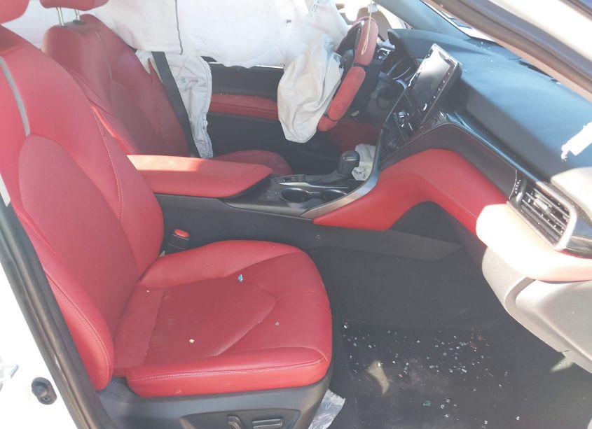 Photo 5 of 2022 Toyota Camry XSE HYBRID (VIN 4T1K31AK1NU032795)