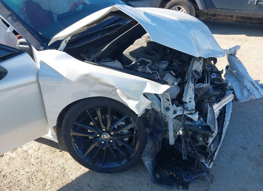 Photo 6 of 2022 Toyota Camry XSE HYBRID (VIN 4T1K31AK1NU032795)