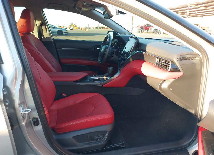 Photo 5 of 2022 Toyota Camry XSE HYBRID (VIN 4T1K31AK1NU035535)