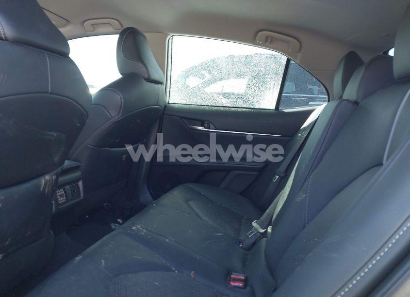 Photo 8 of 2022 Toyota Camry XSE HYBRID (VIN 4T1K31AK1NU044171)