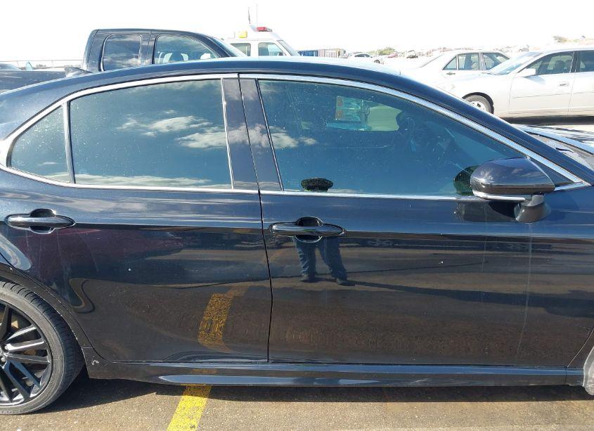 Photo 13 of 2022 Toyota Camry XSE HYBRID (VIN 4T1K31AK1NU578366)