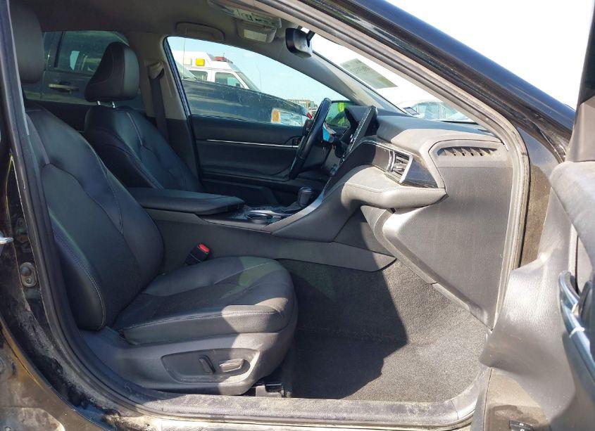 Photo 5 of 2022 Toyota Camry XSE HYBRID (VIN 4T1K31AK1NU578366)