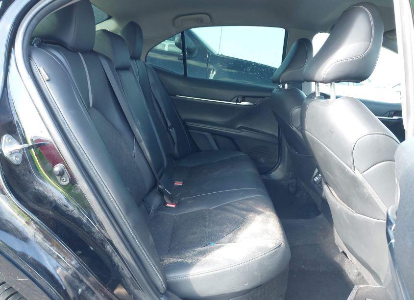 Photo 8 of 2022 Toyota Camry XSE HYBRID (VIN 4T1K31AK1NU578366)