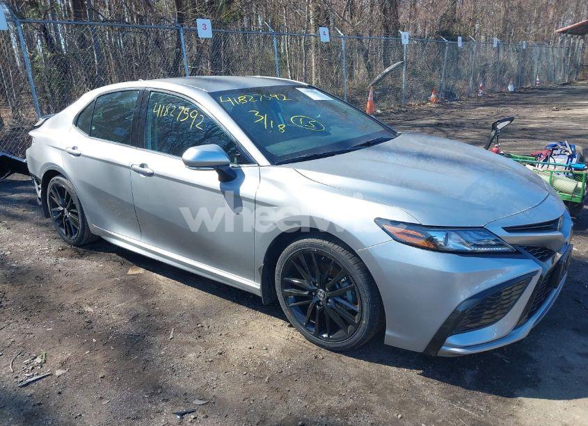 2024 Toyota Camry HYBRID XSE (VIN 4T1K31AK2RU074804) main photo