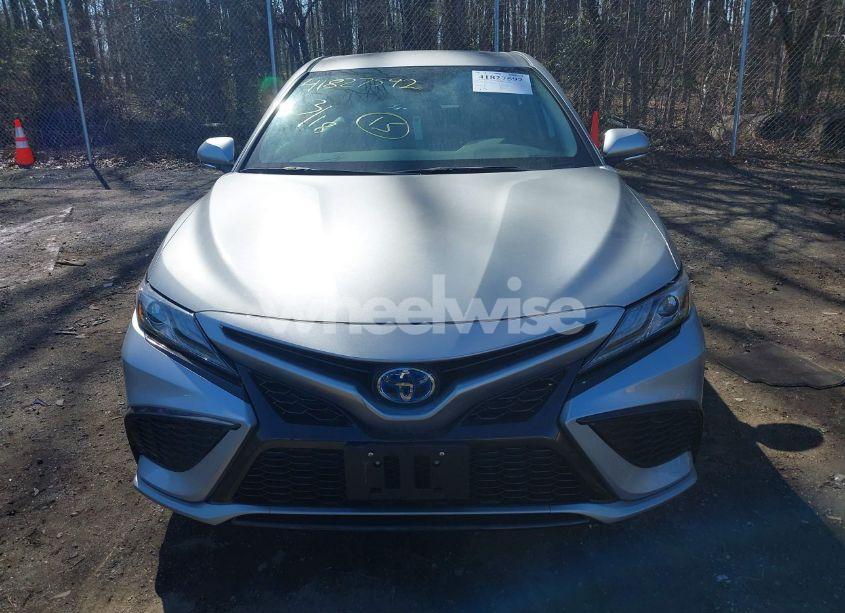 Photo 12 of 2024 Toyota Camry HYBRID XSE (VIN 4T1K31AK2RU074804)