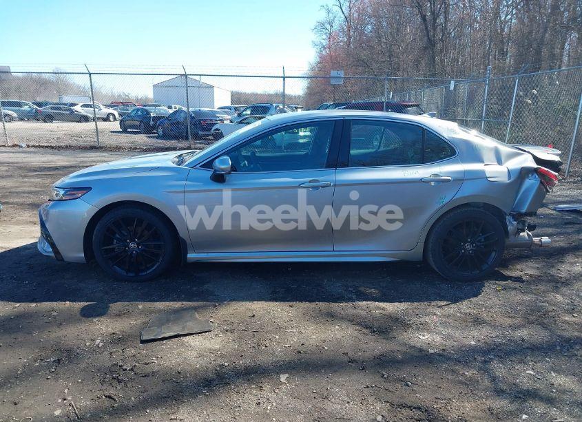 Photo 14 of 2024 Toyota Camry HYBRID XSE (VIN 4T1K31AK2RU074804)