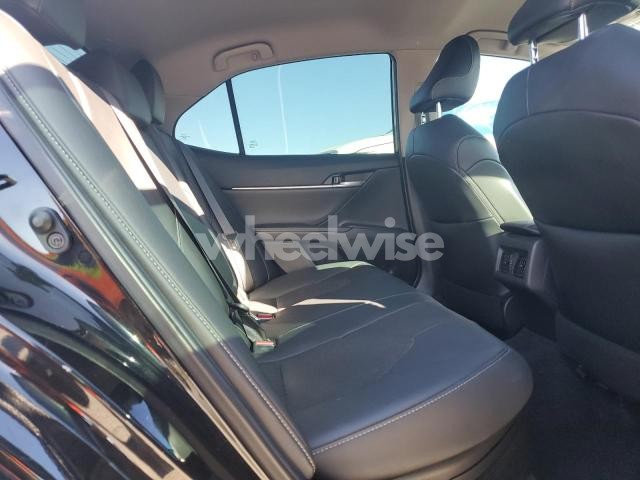 Photo 6 of 2021 TOYOTA CAMRY XSE (VIN 4T1K31AK3MU030318)