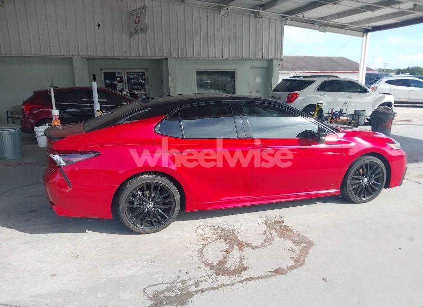 Photo 13 of 2022 Toyota Camry XSE HYBRID (VIN 4T1K31AK3NU032765)