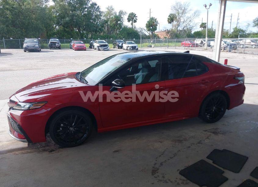 Photo 14 of 2022 Toyota Camry XSE HYBRID (VIN 4T1K31AK3NU032765)