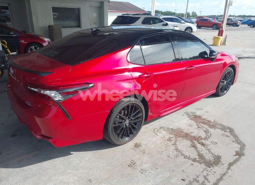 Photo 4 of 2022 Toyota Camry XSE HYBRID (VIN 4T1K31AK3NU032765)