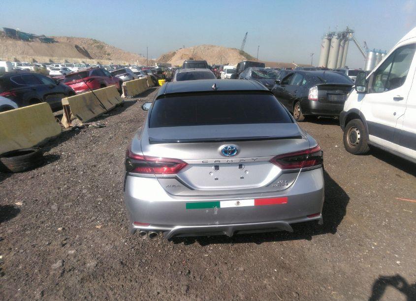 Photo 16 of 2022 Toyota Camry XSE HYBRID (VIN 4T1K31AK3NU044947)