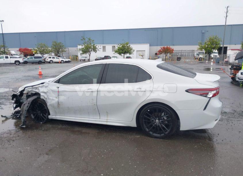 Photo 14 of 2024 Toyota Camry HYBRID XSE (VIN 4T1K31AK3RU066498)