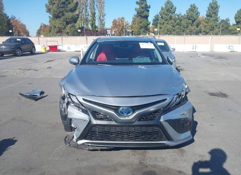 Photo 13 of 2022 Toyota Camry XSE HYBRID (VIN 4T1K31AK4NU597817)
