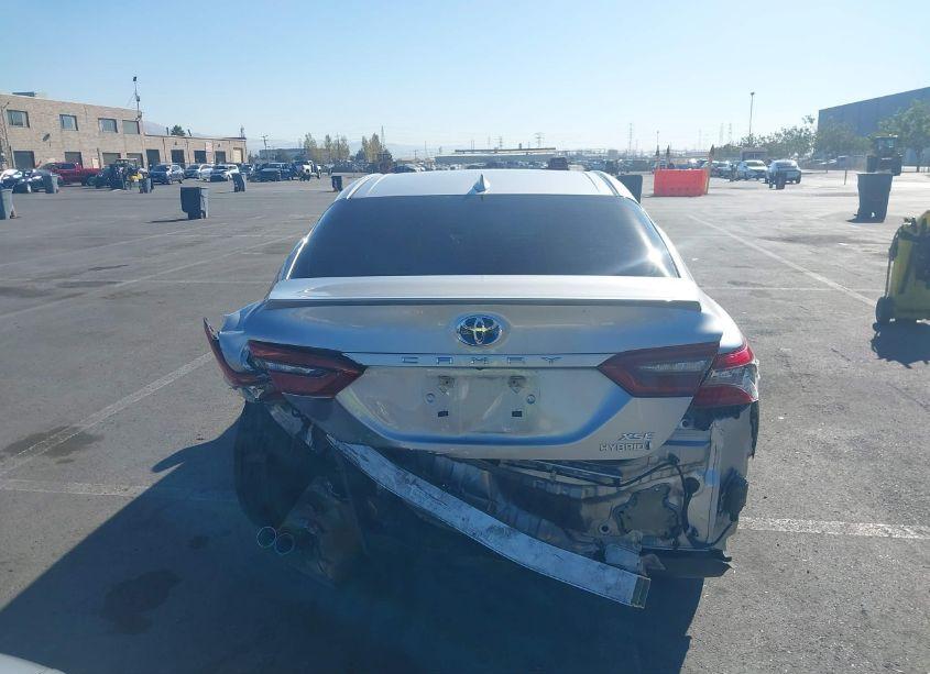 Photo 17 of 2022 Toyota Camry XSE HYBRID (VIN 4T1K31AK4NU597817)