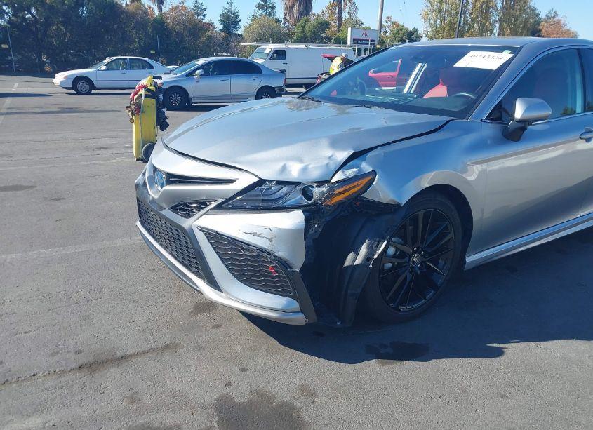 Photo 18 of 2022 Toyota Camry XSE HYBRID (VIN 4T1K31AK4NU597817)