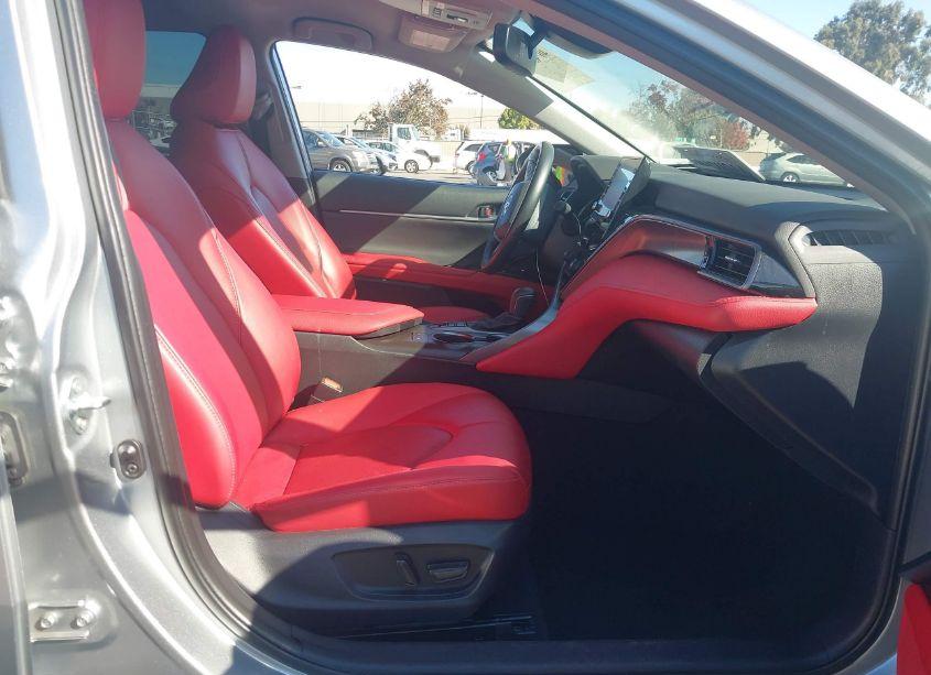 Photo 5 of 2022 Toyota Camry XSE HYBRID (VIN 4T1K31AK4NU597817)