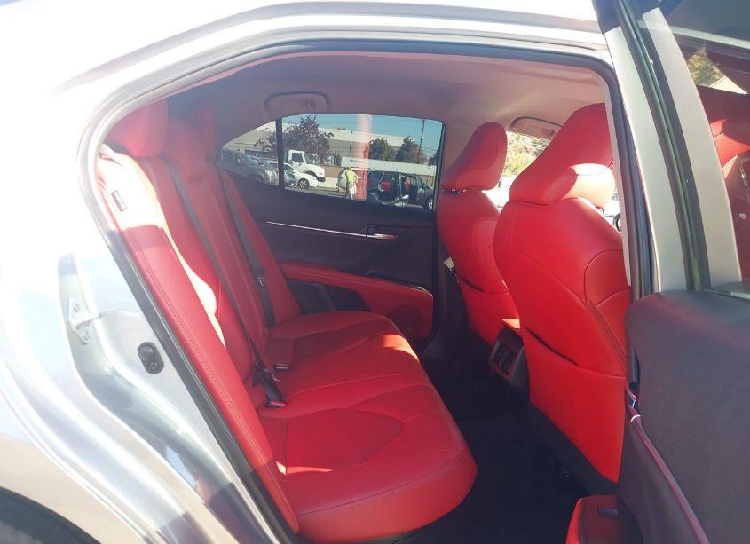 Photo 8 of 2022 Toyota Camry XSE HYBRID (VIN 4T1K31AK4NU597817)