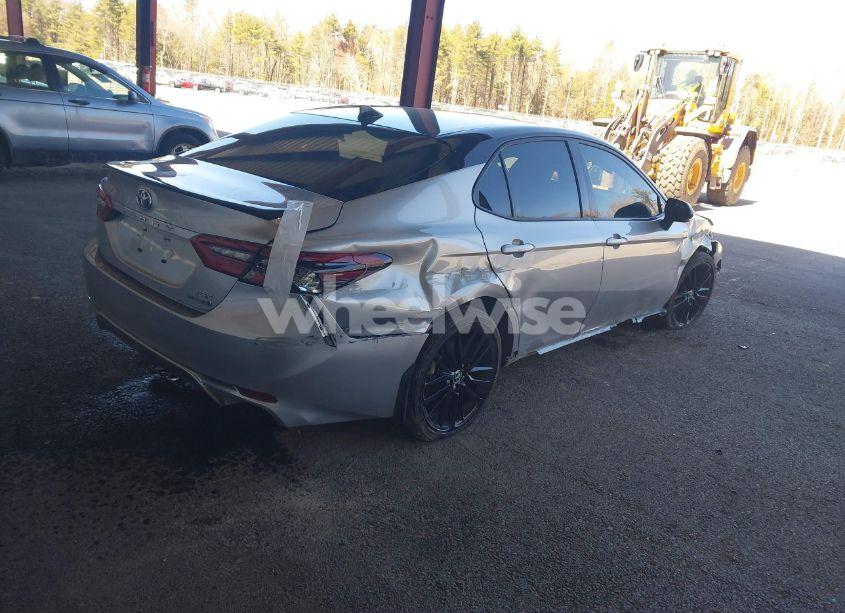 Photo 4 of 2024 Toyota Camry HYBRID XSE (VIN 4T1K31AK4RU065263)