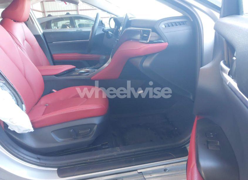 Photo 5 of 2024 Toyota Camry HYBRID XSE (VIN 4T1K31AK4RU065263)