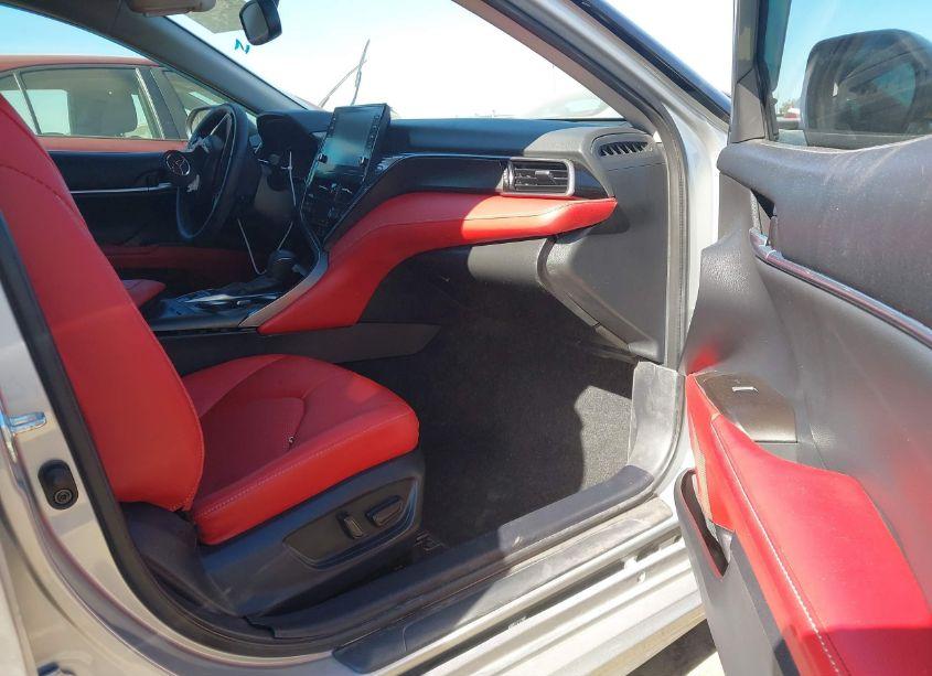 Photo 5 of 2024 Toyota Camry HYBRID XSE (VIN 4T1K31AK4RU069880)