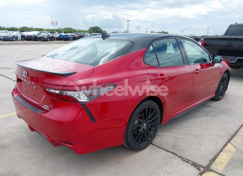 Photo 4 of 2021 Toyota Camry XSE HYBRID (VIN 4T1K31AK5MU030286)