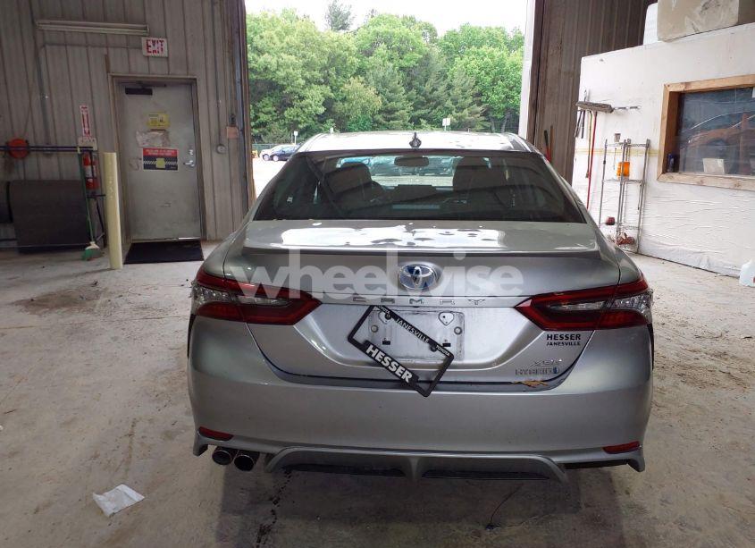 Photo 16 of 2024 Toyota Camry HYBRID XSE (VIN 4T1K31AK5RU624626)