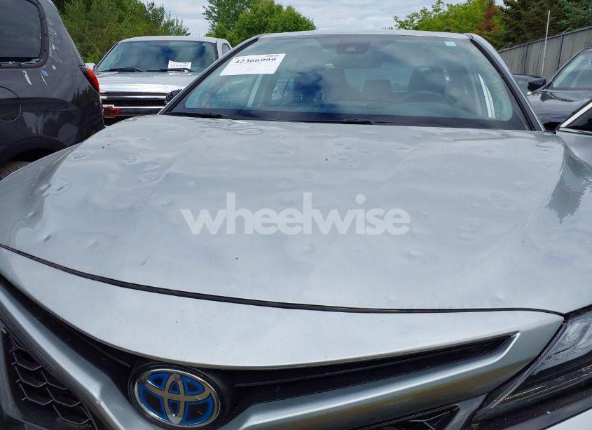 Photo 6 of 2024 Toyota Camry HYBRID XSE (VIN 4T1K31AK5RU624626)